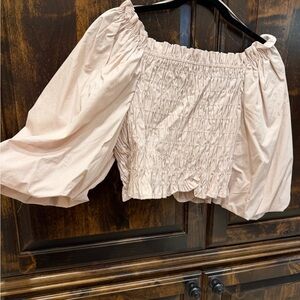 Freshman Off-Shoulder Blouse in Light Pink